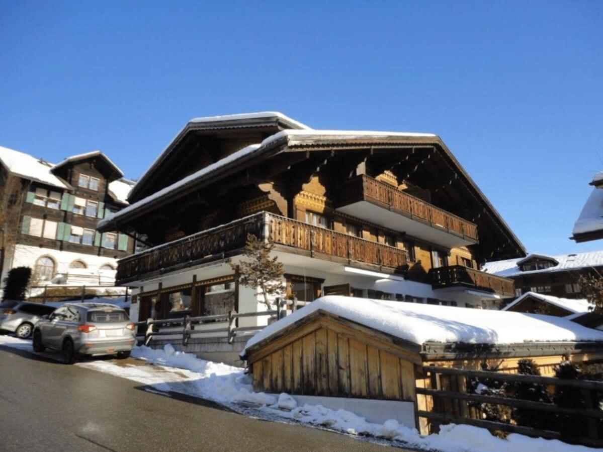 South Facing Family Chalet In Saanen Village Gstaad Buitenkant foto